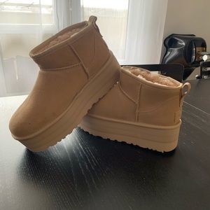 NWT UGG CLASSIC PLATFORM ULTRA MINI WOMEN